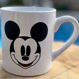 New W/Tags Silver Buffalo Disney Mickey Mouse Face Coffee Tea Mug, 14 Ounces